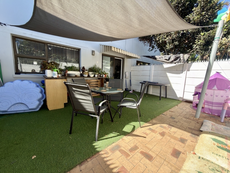 2 Bedroom Property for Sale in Flamingo Vlei Western Cape